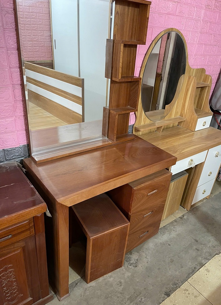 Bàn Phấn Bàn Trang Điểm Gỗ Xoan Hiện Đại BTD59
