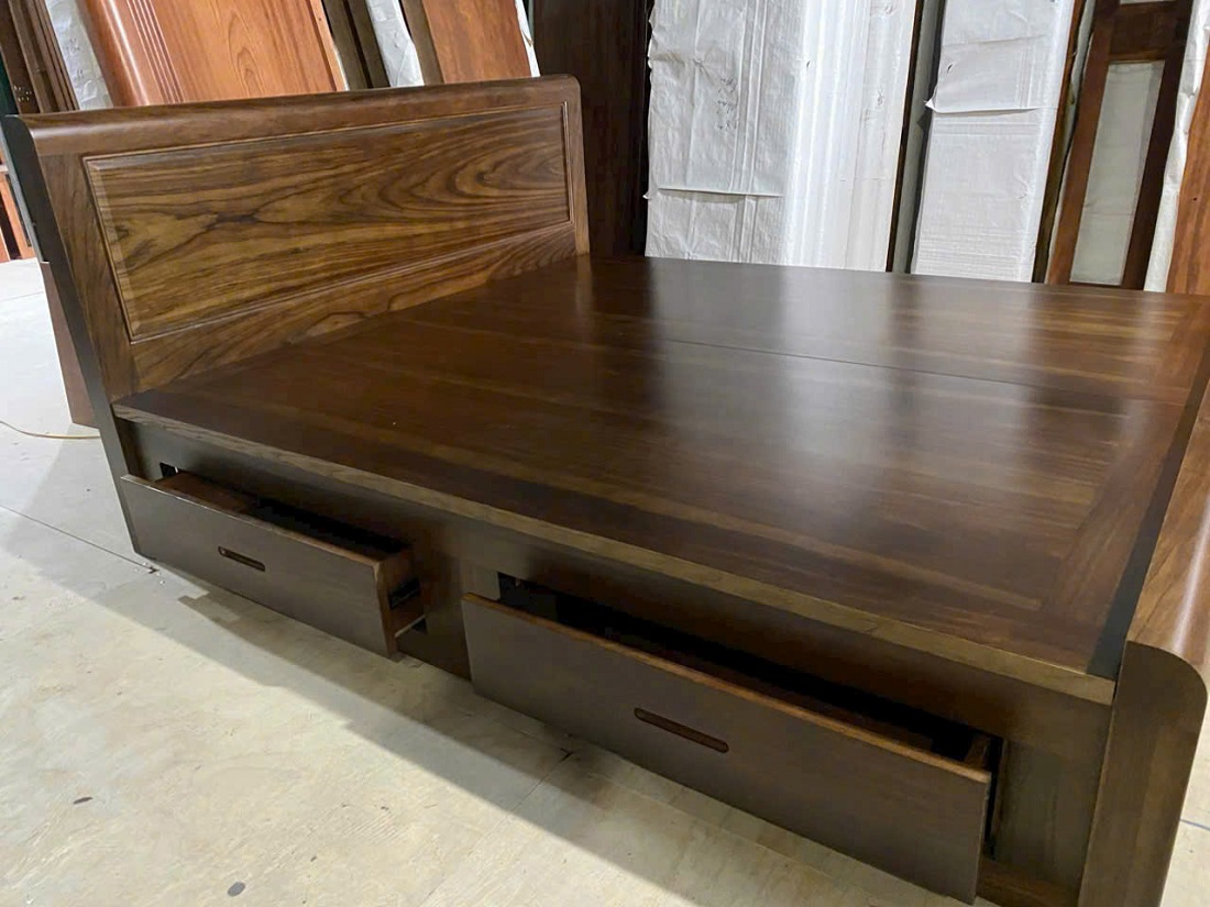 Giường Ngủ Ngăn Kéo Gỗ Hương Màu Óc Chó GN121