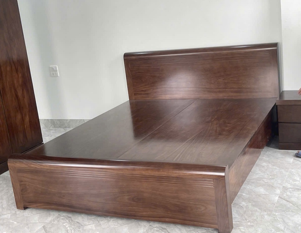 Giường Ngủ Gỗ Mun 1m8 Dát Phản Liền GN116