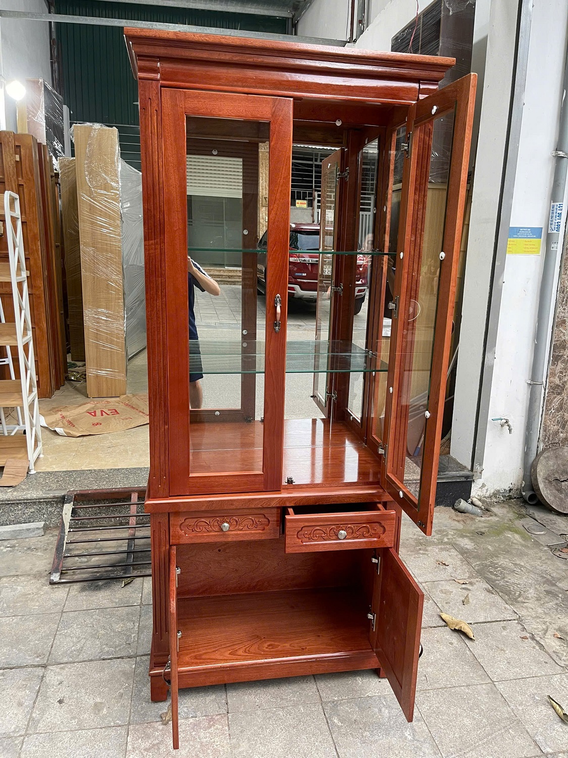 Tủ Rượu Phòng Khách Gỗ Xoan Đào TR37
