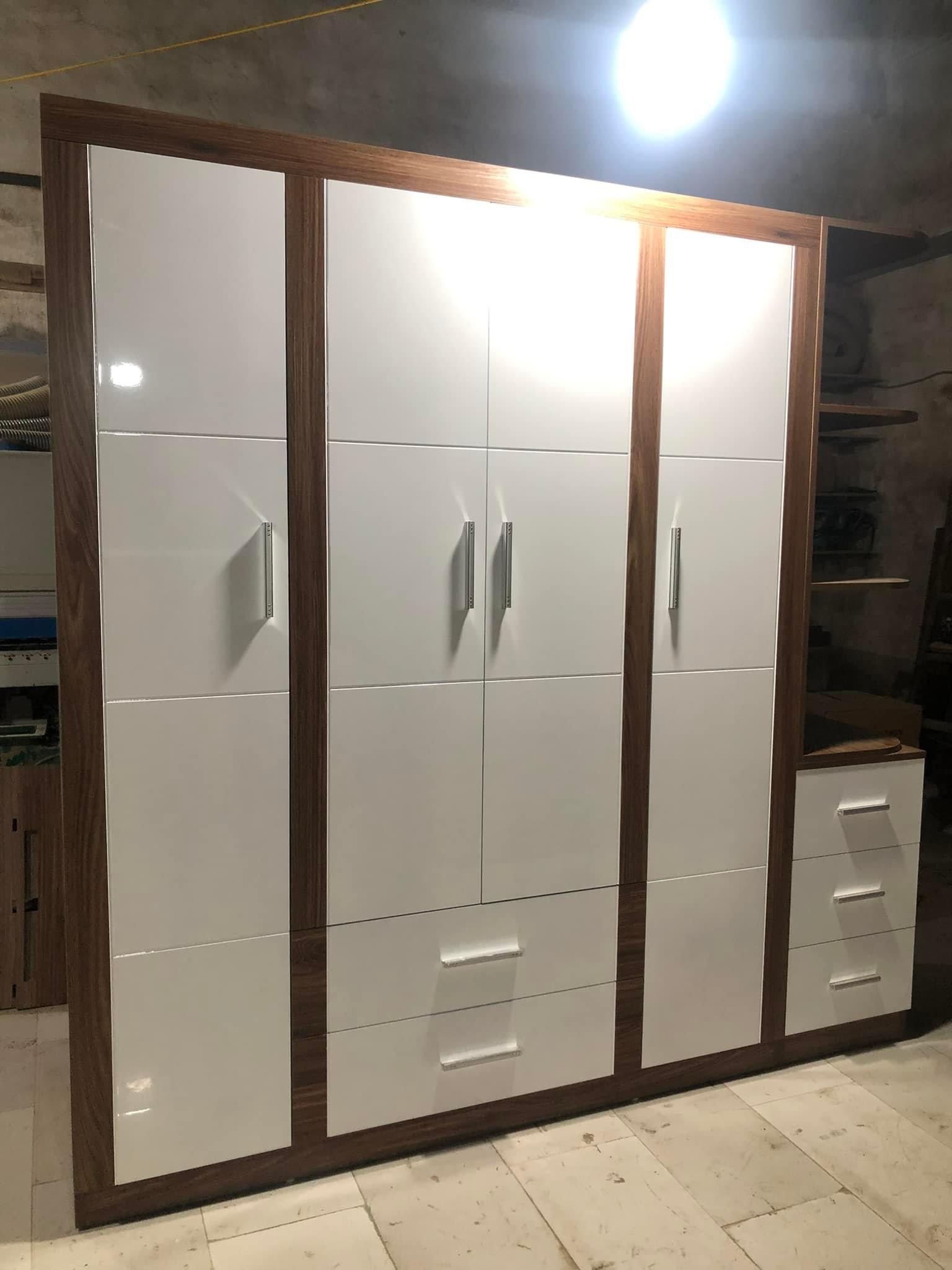 Tủ Quần Áo Gỗ Hiện Đại 4 Cánh Có Kệ Góc MDF47