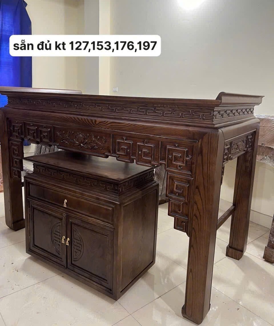 Bàn Thờ Gia Tiên Chung Cư Gỗ Sồi 1m27 BT32