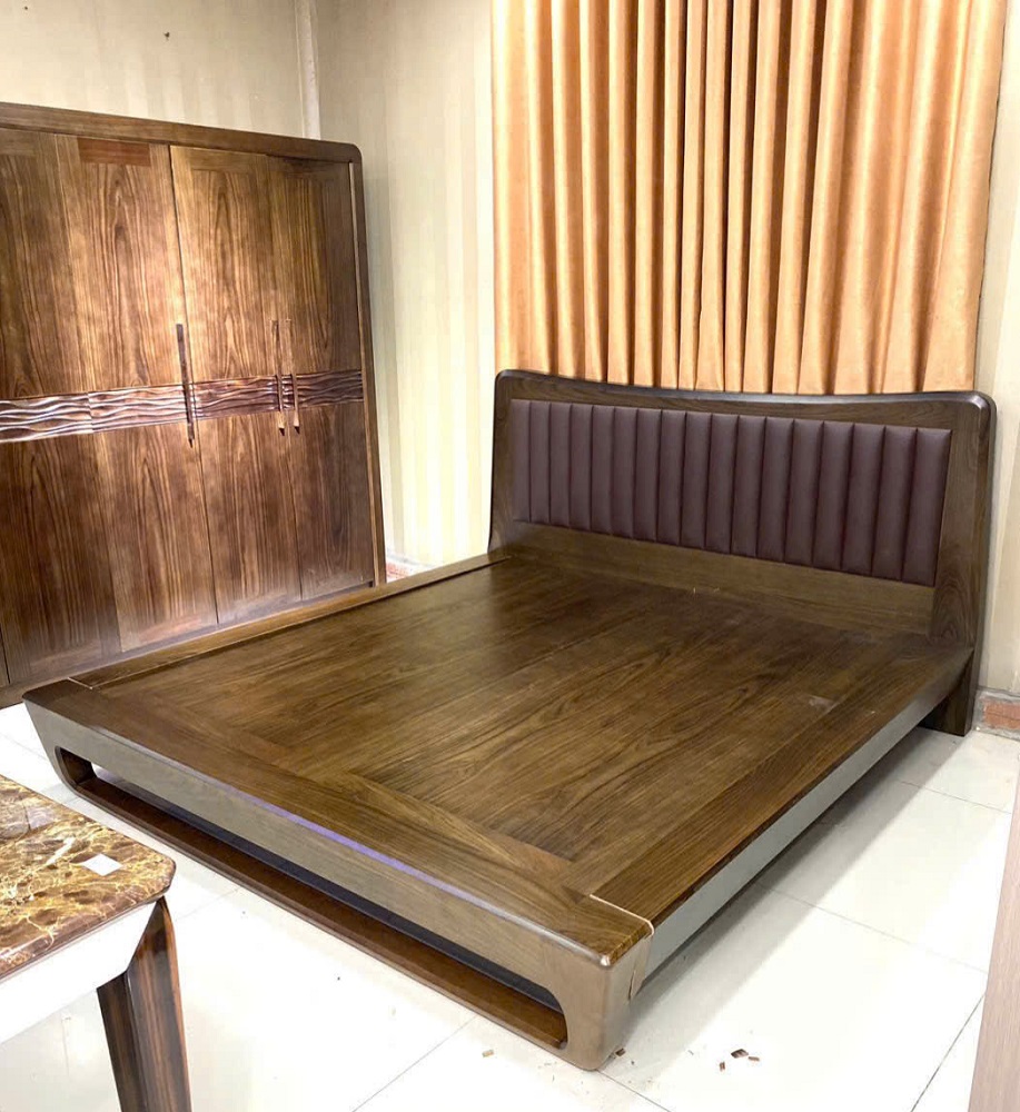 Giường Ngủ Chân Quỳ Gỗ Sồi Màu Nâu Óc Chó GN119