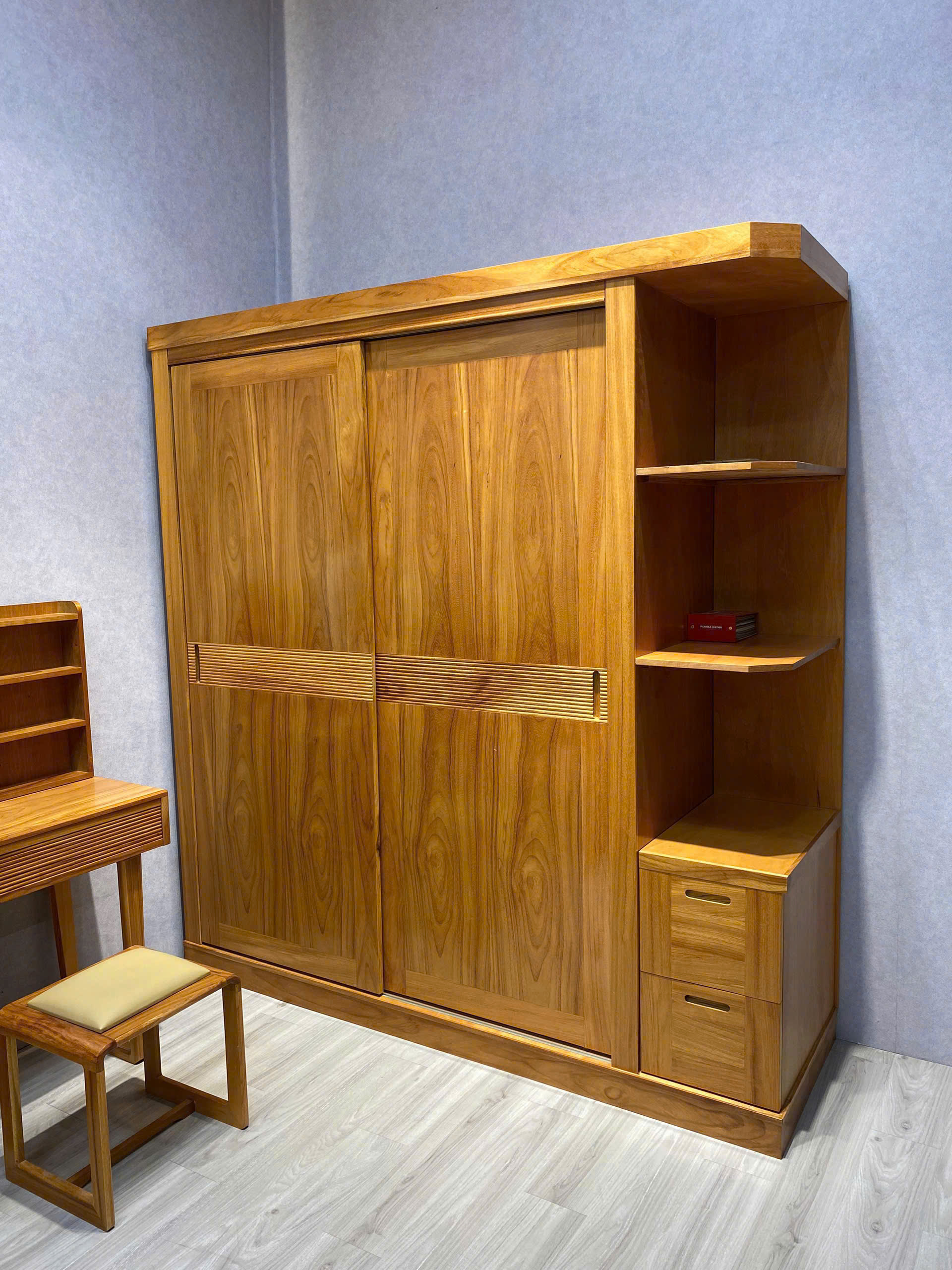 Tủ Quần Áo Cánh Lùa Hiện Đại Gỗ Gõ TA71