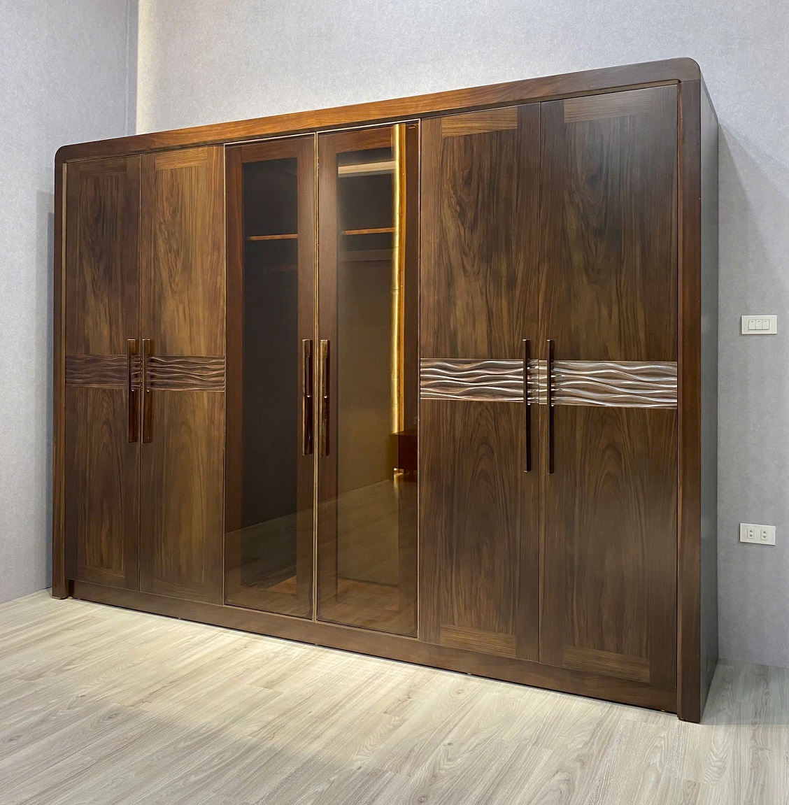 Tủ Quần Áo 3 Buồng 6 Cánh Hiện Đại Gỗ Mun TA74